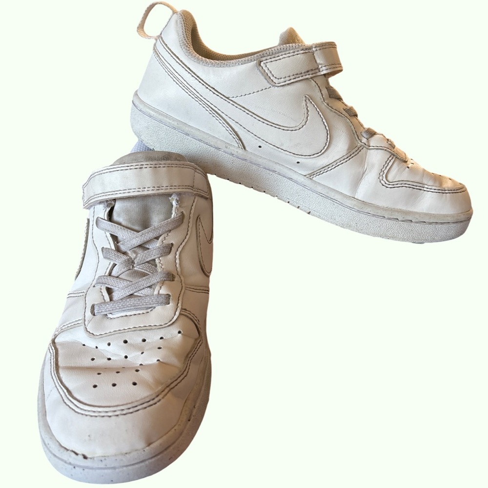 Nike White Minimalist Court Borough Low Recraft Sneakers size 3 Youth
